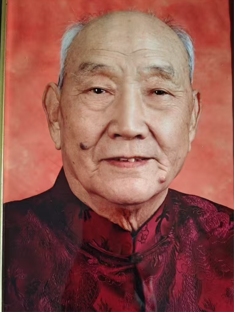 李海立纪念馆照片：李海立遗像