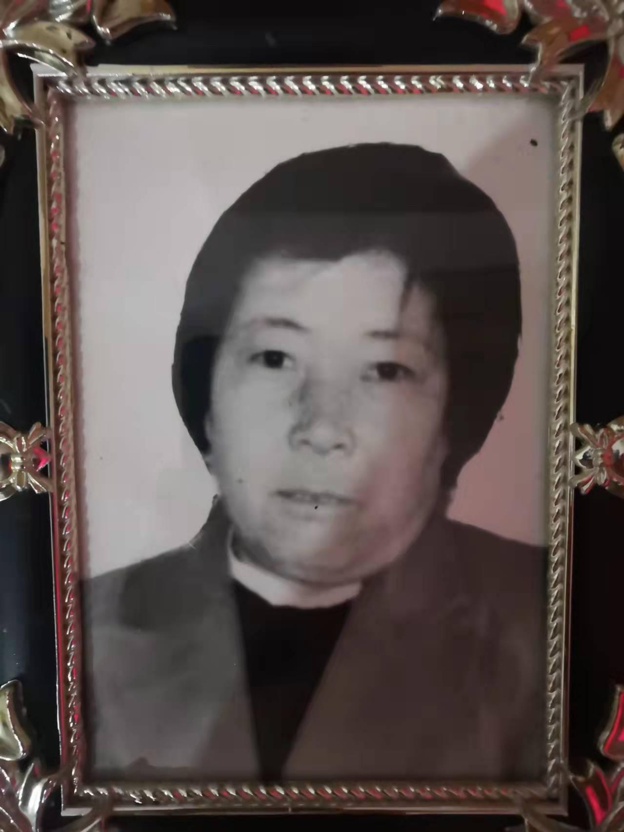 杨玉梅网上纪念馆封面照片