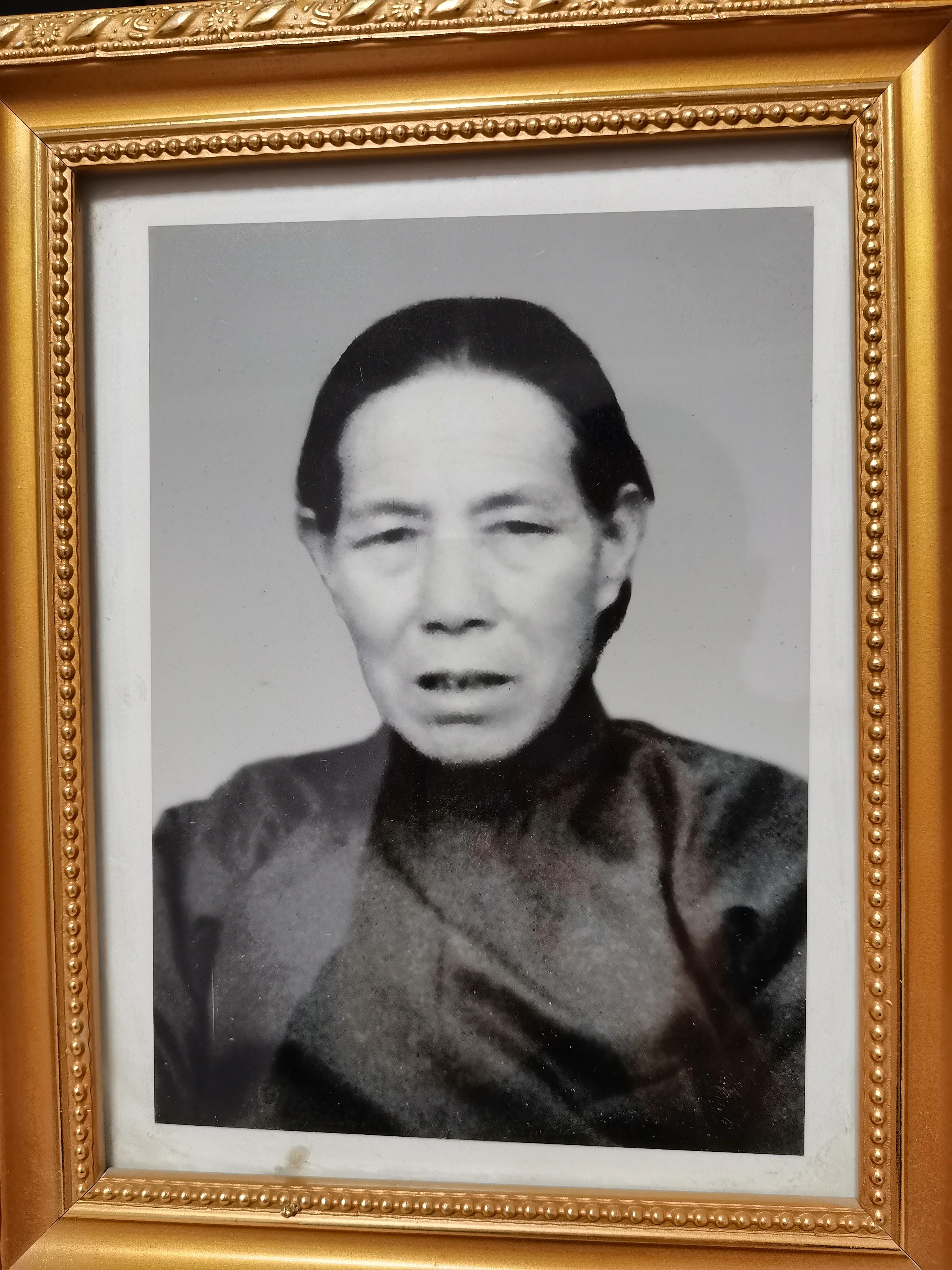 杨明侠网上纪念馆封面照片