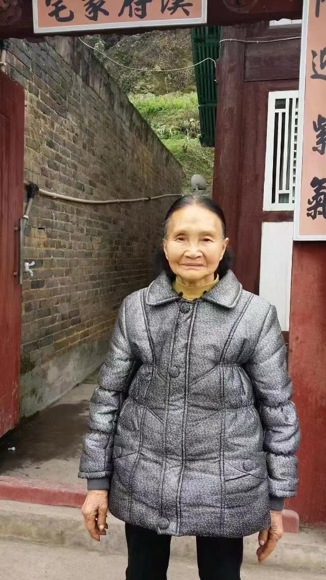 兰华英纪念馆照片:我的妈妈