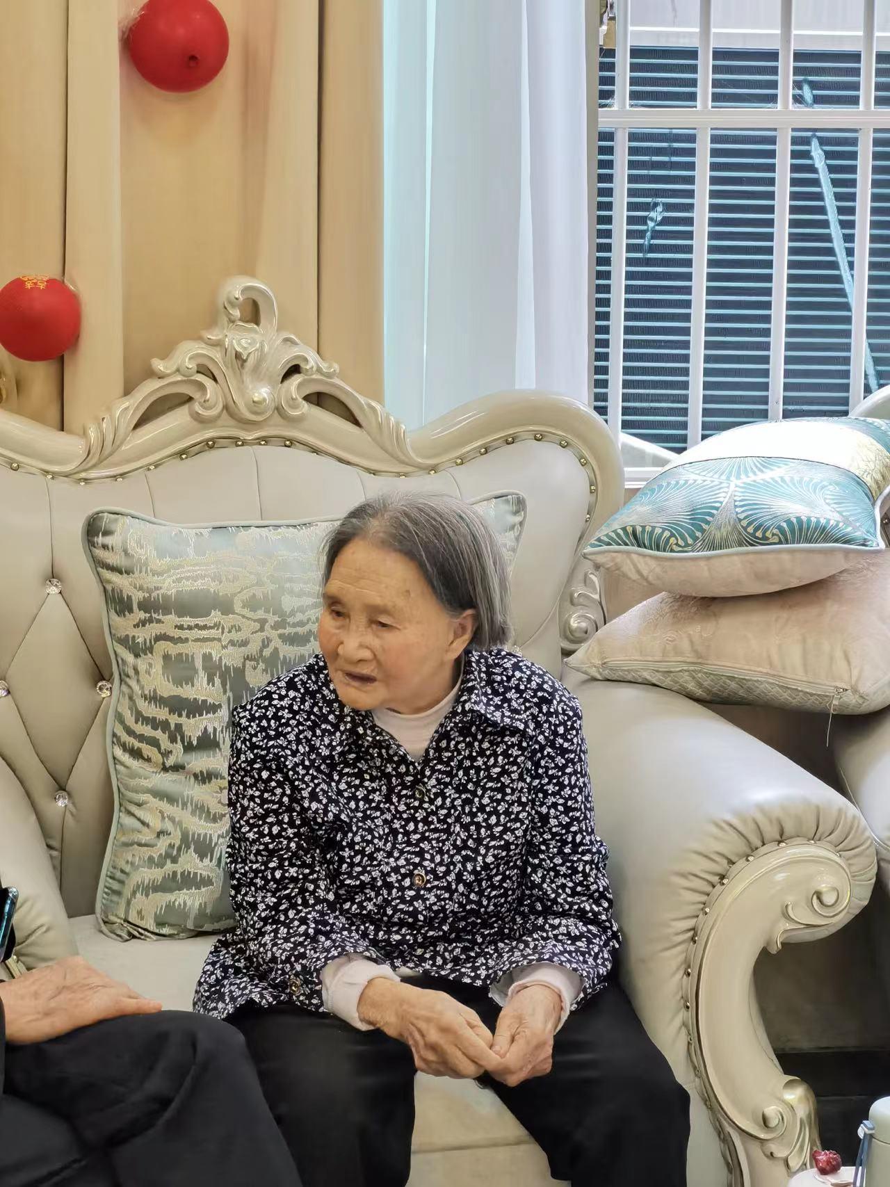 兰华英纪念馆照片:我慈祥的妈妈